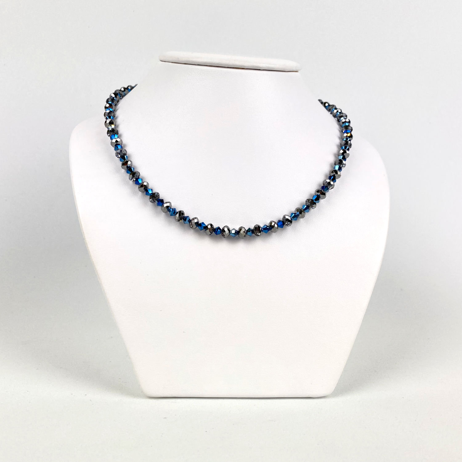Naar de waarheid type marathon Halskette aus Swarovski®Kristallen metallisch blau | Hirtreiter Glaskunst  e.K.