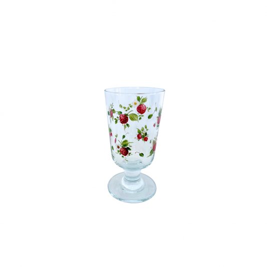 Glas auf Fuss Erdbeere